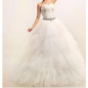 Robe de mariée longue bustier en plumes collection 2015