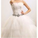 Robe de mariée longue bustier en plumes collection 2015
