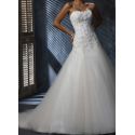 Robe de mariée très belle qualité de bustier strass et dentelle