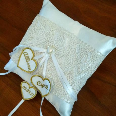Coussin porte-alliances avec dentelle romantique Coussin porte-alliances avec dentelle romantique